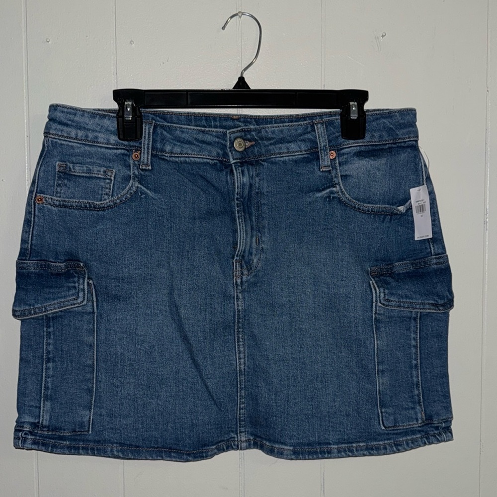 women’s cargo mini skirt